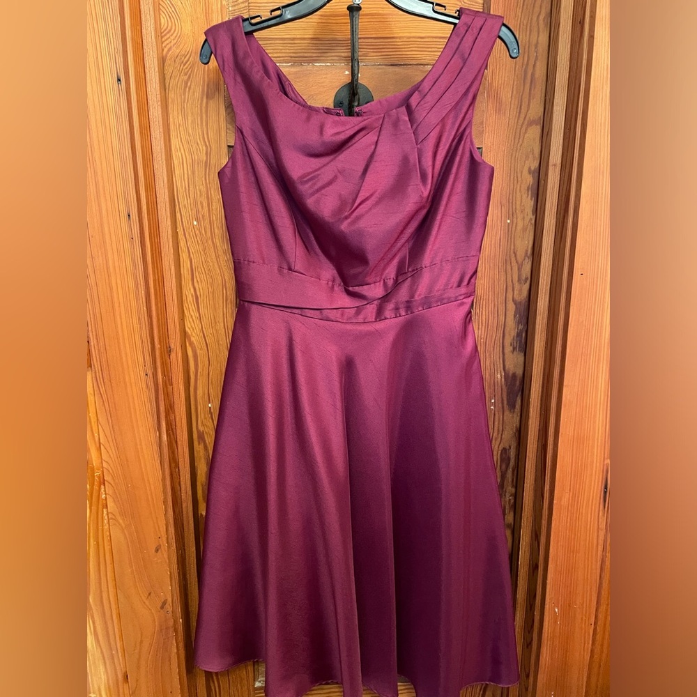 David’s Bridal mother of the bride fuchsia spring summer a line size 8